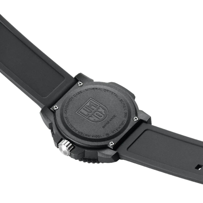 Pre-owned Luminox Sea Lion X2.2059.1 Carbonox Men's 100m Black /orange 44mm Watch