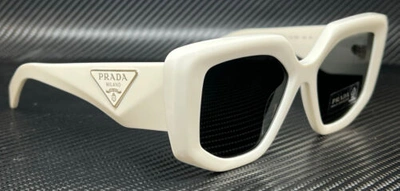 Pre-owned Prada Pr 14zs 1425s0 White Talc Dark Grey Women's 50 Mm Sunglasses In Gray
