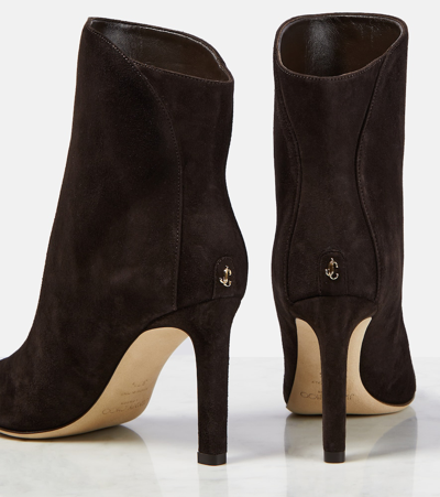 Jimmy Choo Ankle Boots Karter 85 Aus Veloursleder In Brown