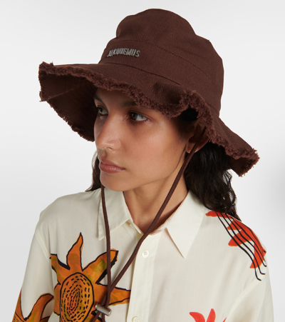 Jacquemus Artichaut Hat Frayed Edge In Brown