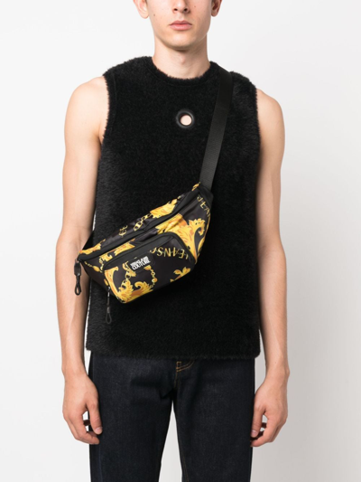 Versace Jeans Couture Chain Couture-print Belt Bag In Black