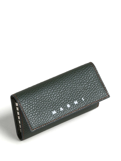 Shop Marni Logo-print Leather Key Case In Green