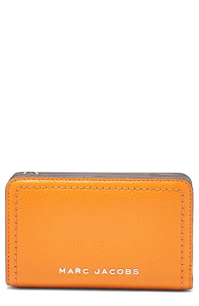Shop Marc Jacobs Topstitched Compact Zip Wallet In Desert Sun