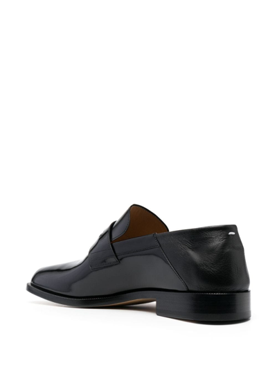 Maison Margiela Tabi Split-toe Patent-leather Loafers In Black