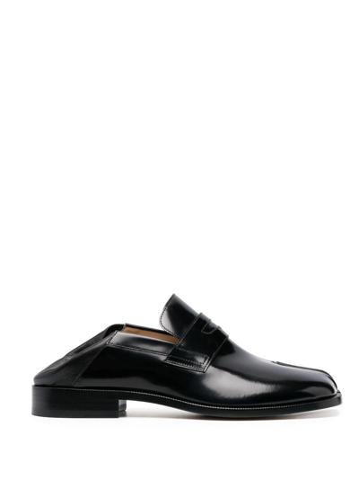 Maison Margiela Tabi Split-toe Patent-leather Loafers In Black
