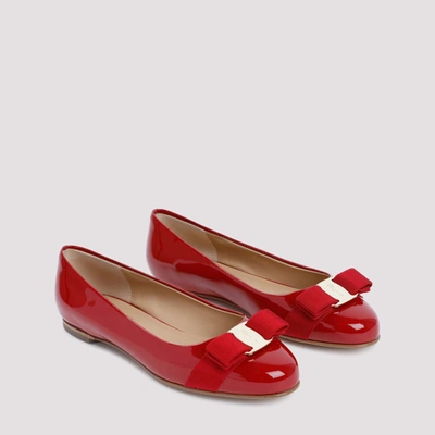 Shop Ferragamo Salvatore   Leather Vanina Ballerina Flats Shoes In Red
