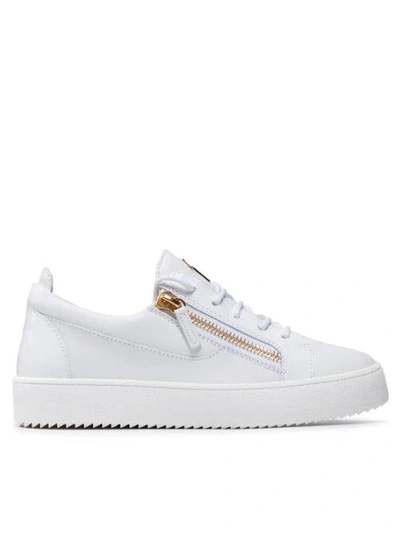 Shop Giuseppe Zanotti Sneaker In White
