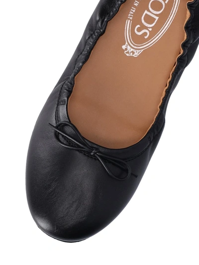 Tod's Black Leather Ballet Flats With Gathered Elasticized Trim In Black