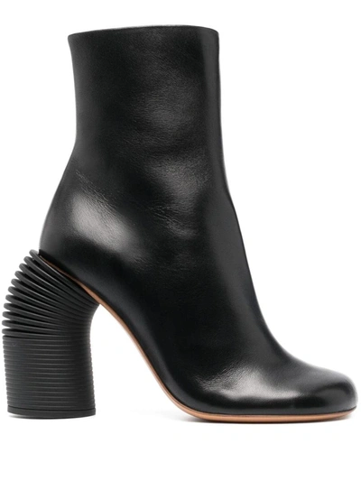 Shop Off-white Ankle Boot With Spring Heel In Black