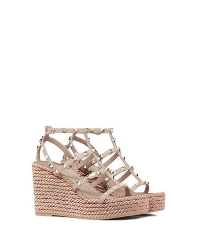 Valentino Garavani Sandalo Zeppa Rockstud In Neutrals | ModeSens