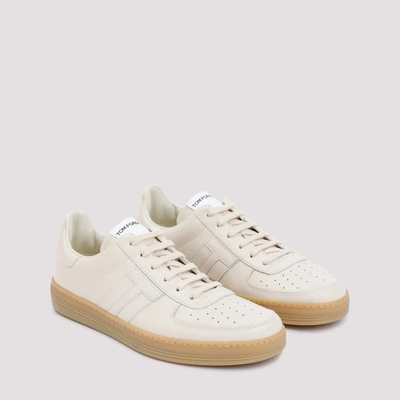 Shop Tom Ford Smooth Leather Low Top Sneakers Shoes In Nude &amp; Neutrals