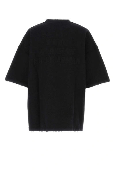 Shop Vetements T-shirt In Black