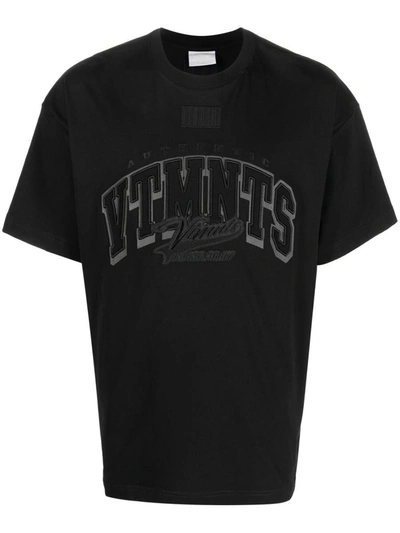 Shop Vtmnts College T-shirt In Black