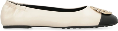 Shop Tory Burch Claire Leather Ballet Flats In Panna