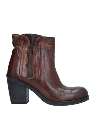 Cavallini Woman Ankle Boots Brown Size 10 Soft Leather In Brown