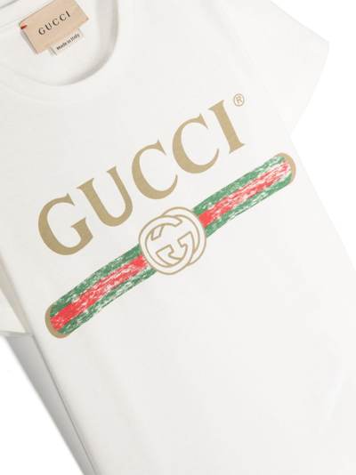 Shop Gucci Logo-print Cotton T-shirt In Weiss