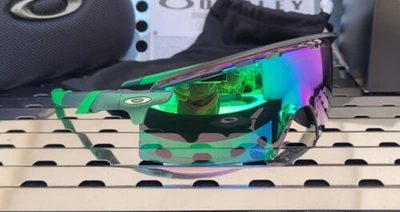 Pre-owned Oakley Encoder Strike 9235-0439 Sunglasses Gamma Green W/ Prizm Jade Vented