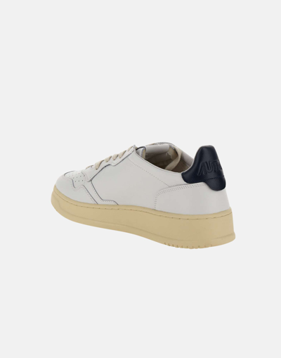 Shop Autry Sneakers Medalist In Bianco