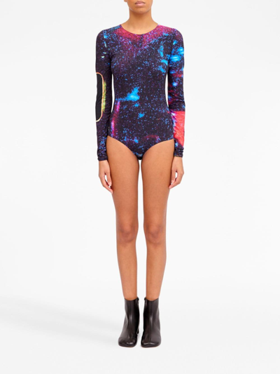 Mm6 Maison Margiela Graphic-print Long-sleeve Body In Black