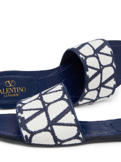 Shop Valentino Toile Iconographe Embroidered Slides In Blue