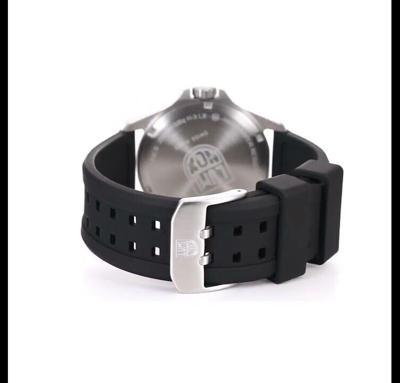 Pre-owned Luminox Patagonia Steel X2.2501 43mm Black Dial 100m Men's Watch Brand