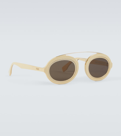 Fendi Ovale Sonnenbrille Ff Around In White