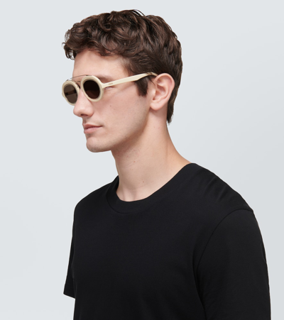 Fendi Ovale Sonnenbrille Ff Around In White