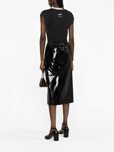 Shop Maison Margiela Four-stitch Patent Midi Skirt In Schwarz