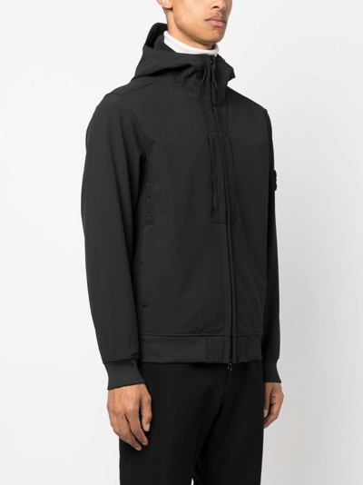 Stone Island Compass-patch Zip-up Hooded Jacket In Schwarz