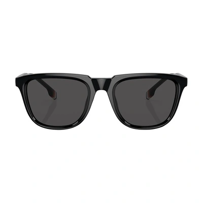 Shop Burberry George Sunglasses In Black_dark_grey