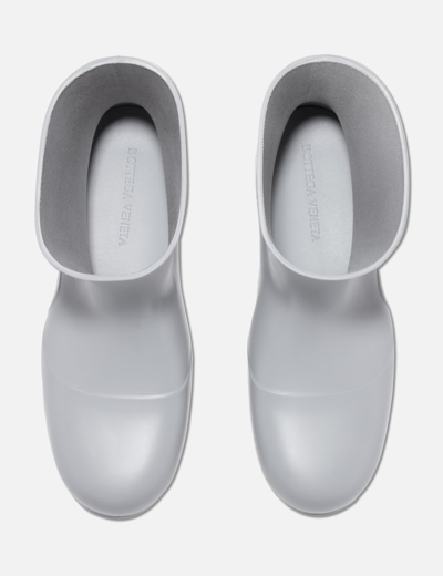 Bottega Veneta Women Puddle Boots In Gray