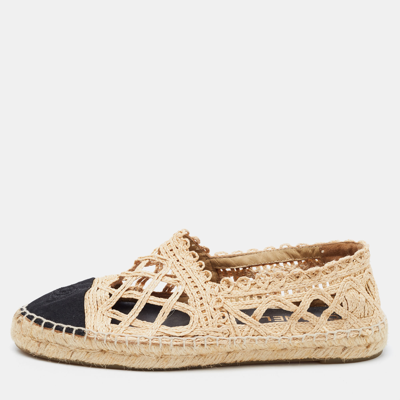Pre-owned Chanel Beige/black Canvas And Woven Raffia Espadrille Flats Size  40
