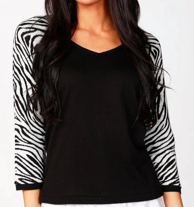 Angel 3/4 Zebra Sleeve V-neck Top In Black In Black