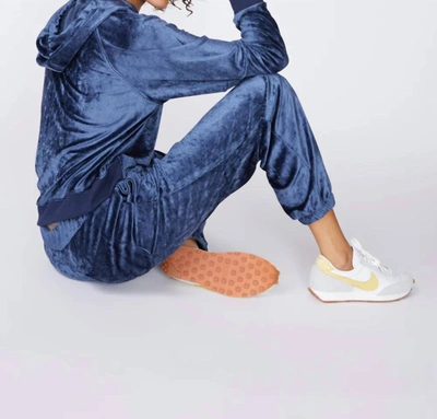 Stateside Bamboo Velour Sweatpant In Blue