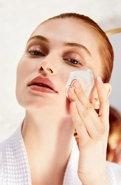 Clé De Peau Beauté Softening Cleansing Foam