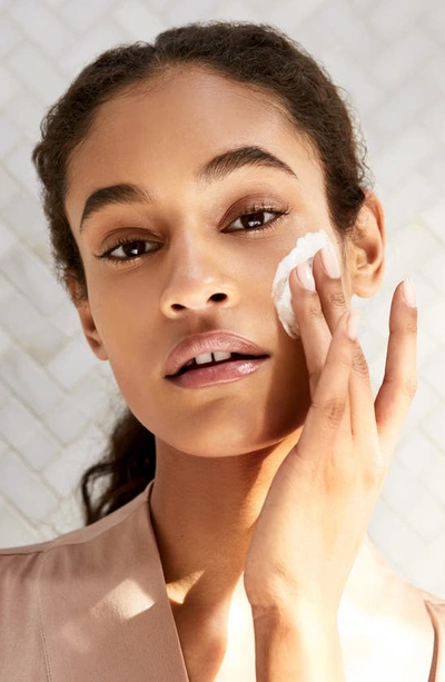 Clé De Peau Beauté Softening Cleansing Foam