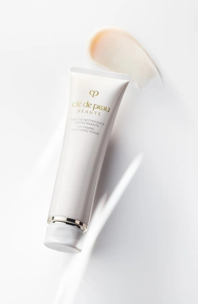 Clé De Peau Beauté Softening Cleansing Foam