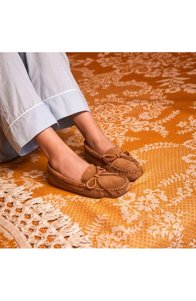 Minnetonka Genuine Shearling Softsole Slipper In Tan