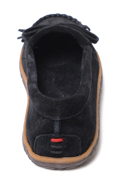 Minnetonka Kilty Tread Slipper In Black