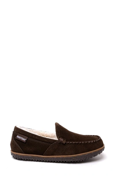 Minnetonka Tempe Moccasin Slipper In Chocolate