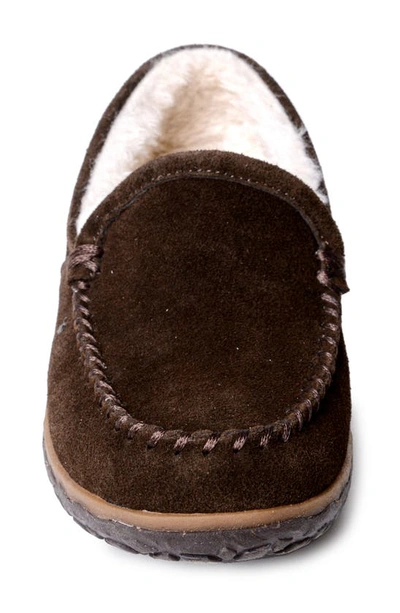 Minnetonka Tempe Moccasin Slipper In Chocolate