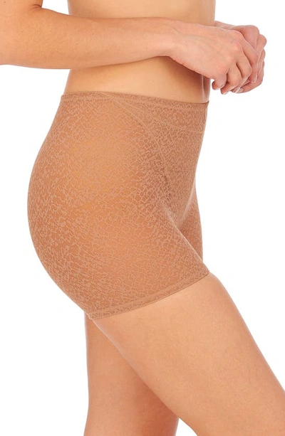 Natori Pretty Smooth Shortlette In Buff
