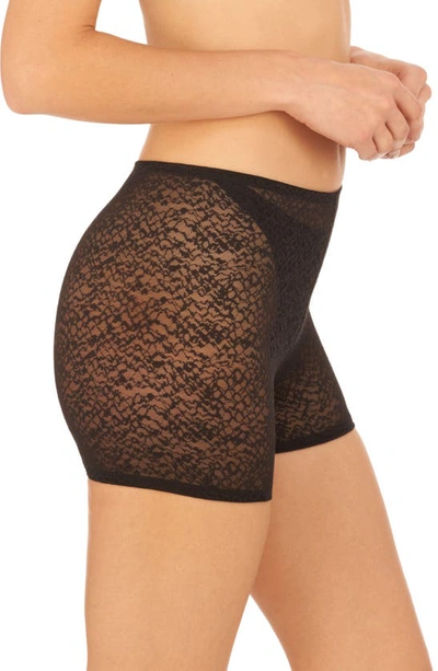 Shop Natori Pretty Smooth Shortlette In Black