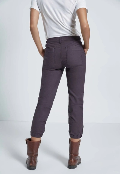 Current Elliott The Weslan Jogger Pant In Washed Black