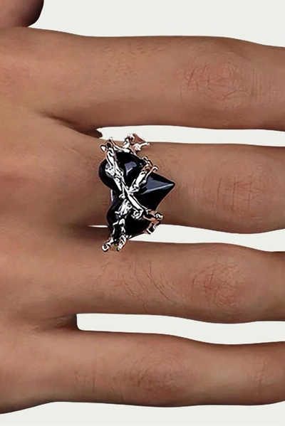 Videmus Omnia Tainted Love Stone Heart Open Ring In Silver/black In Silver