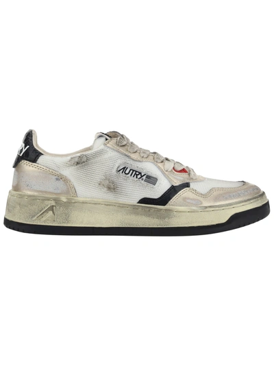 Shop Autry Sup Low Sneakers