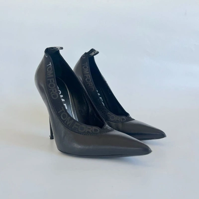 Pre-owned Tom Ford Black Leather And Elastic Logo Pointed Toe Pumps, 38.5