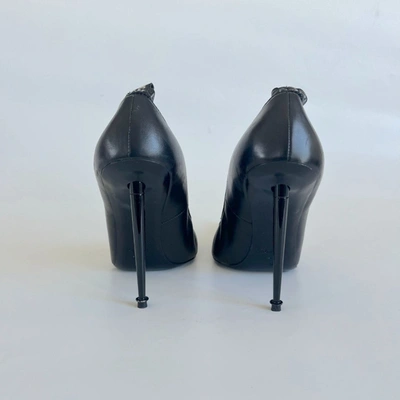 Pre-owned Tom Ford Black Leather And Elastic Logo Pointed Toe Pumps, 38.5
