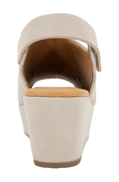 Gentle Souls By Kenneth Cole Nyssina Platform Slingback Sandal In Mushroom Nubuck