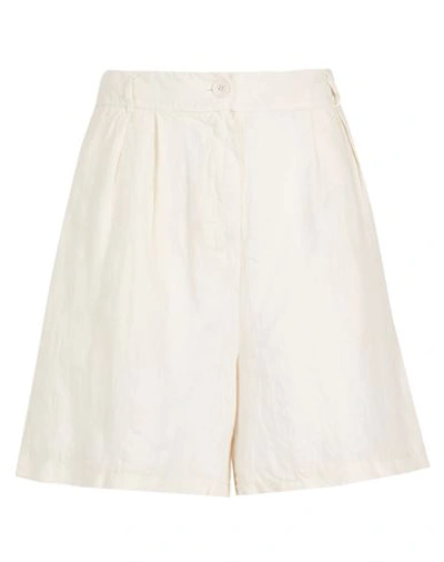 Shop 8 By Yoox Linen High-waist Pleated Bermuda Woman Shorts & Bermuda Shorts Cream Size 10 Linen In White